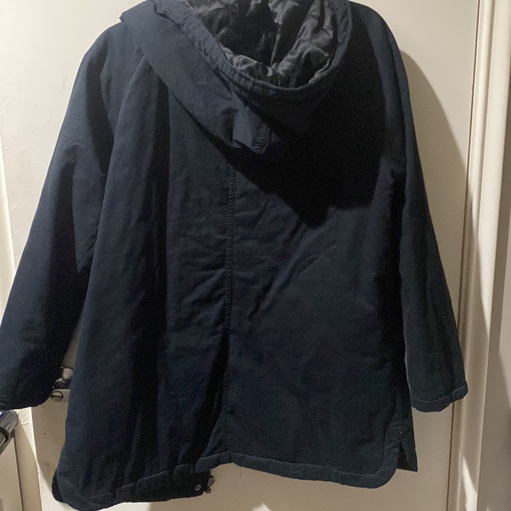 Lightly Worn Black Volcom Jacket. Size Medium - image 2